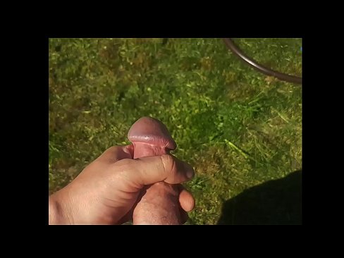 ❤️ Hot hottie får den rosa fitten hennes knullet og kommer med en sprut i en sommerhage ❤️❌ Pornovideo hos oss ️❤